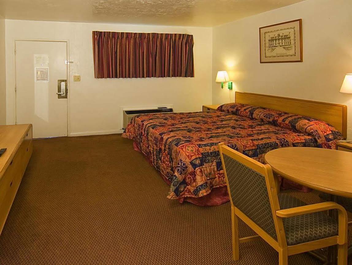 America'S Best Value Inn - Gainesville Bagian luar foto